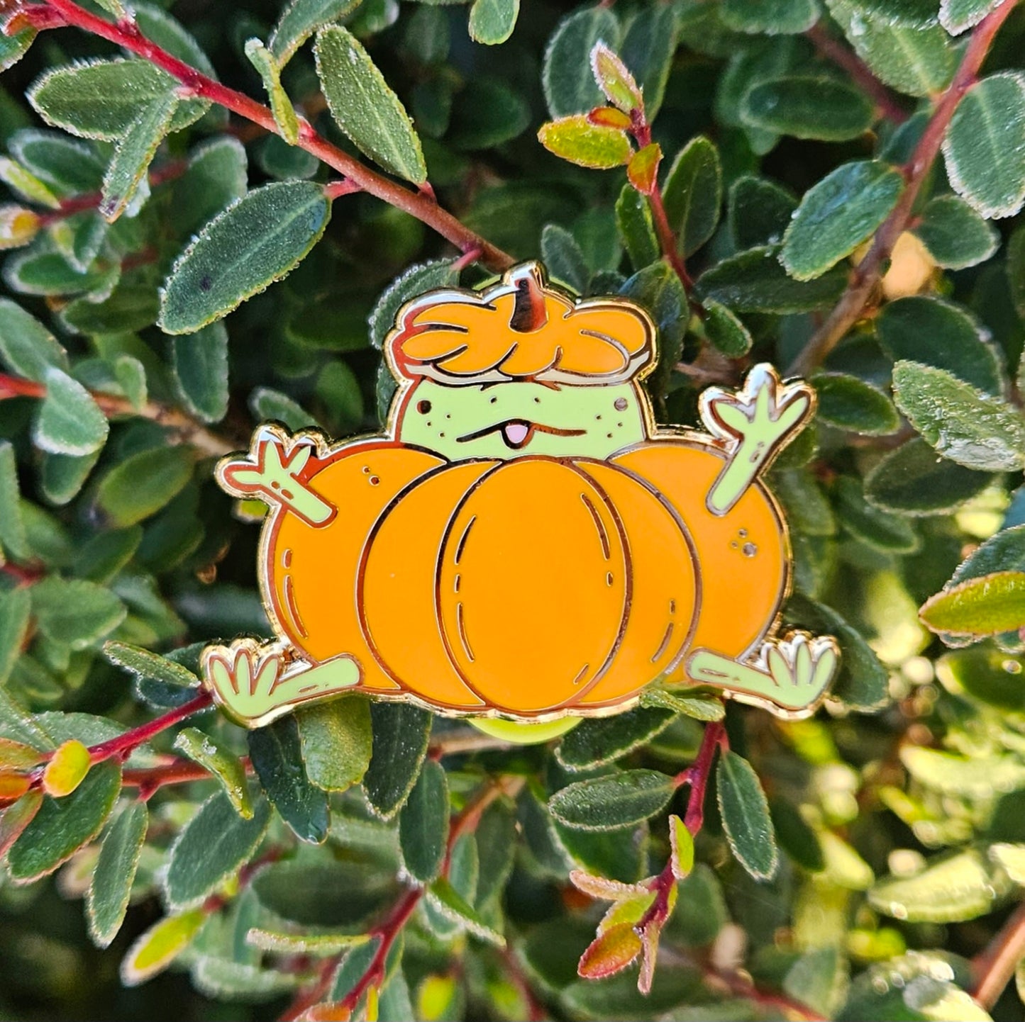 Pumpkin Froggy - Hard Enamel Pin