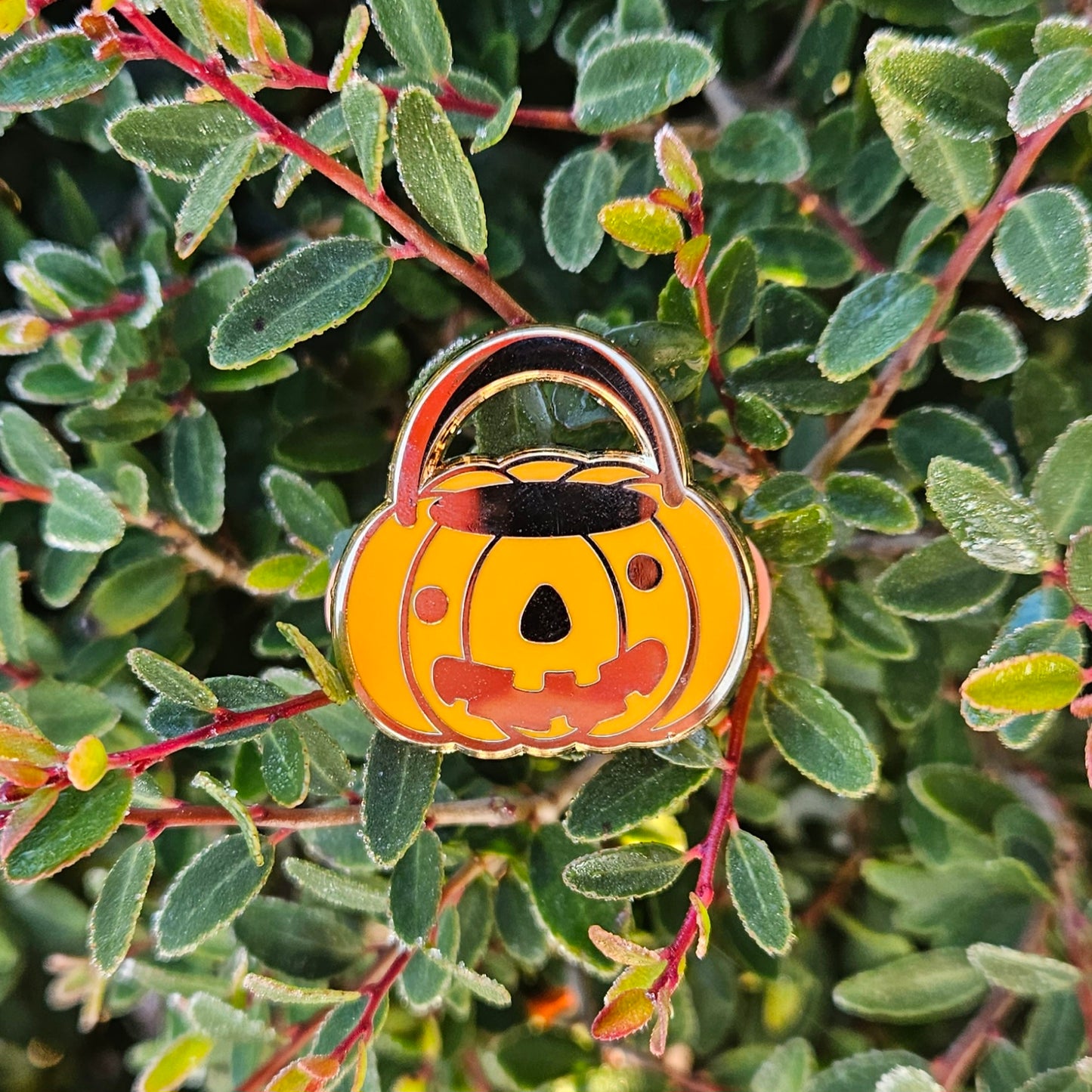 Pumpkin Bucket - Hard Enamel Pin