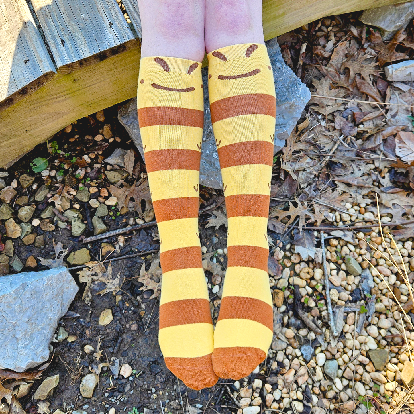 Bee High Socks